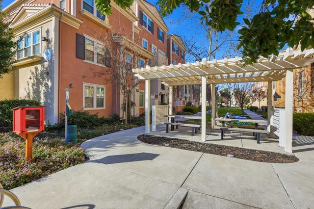 1989 Trento Loop, Milpitas, CA 95035