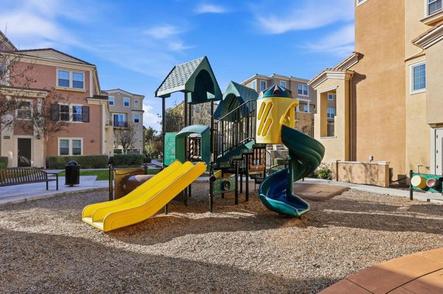 1989 Trento Loop, Milpitas, CA 95035