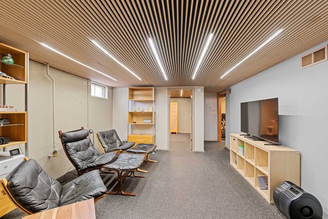 2227 Melrose Ln, Salina, KS 67401