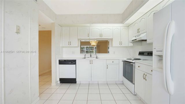 13001 SW 15th Court 405T, Pembroke Pines, FL 33027