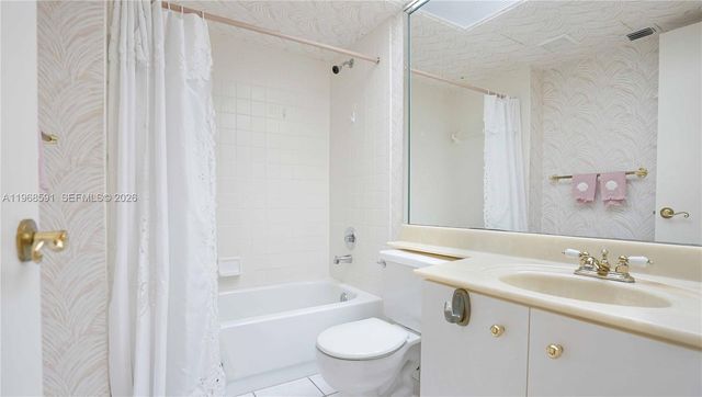 13001 SW 15th Court 405T, Pembroke Pines, FL 33027