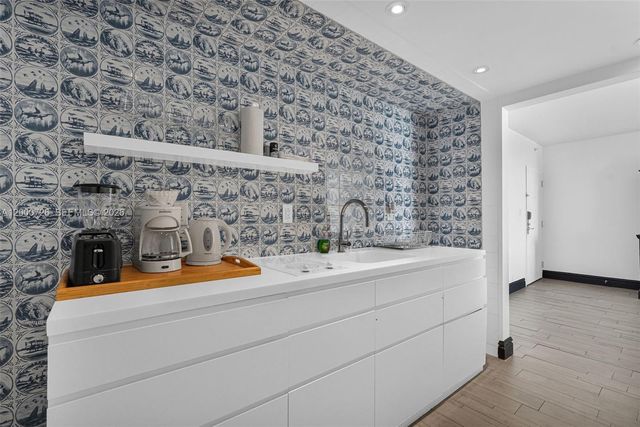 1100 West Ave 916, Miami Beach, FL 33139