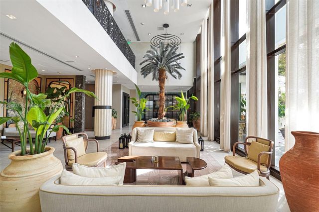 1100 West Ave 916, Miami Beach, FL 33139