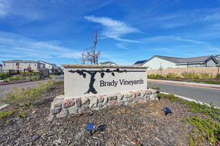 1911 Petite Syrah Ln, Roseville, CA 95747