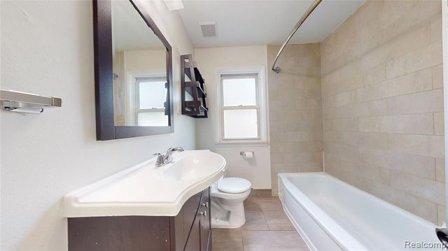 3734 Buckingham Avenue, Berkley, MI 48072