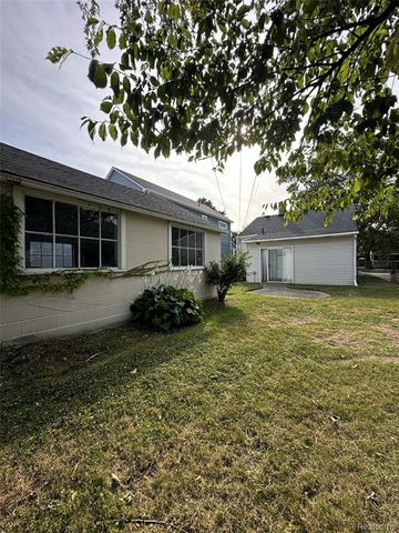 3734 Buckingham Avenue, Berkley, MI 48072