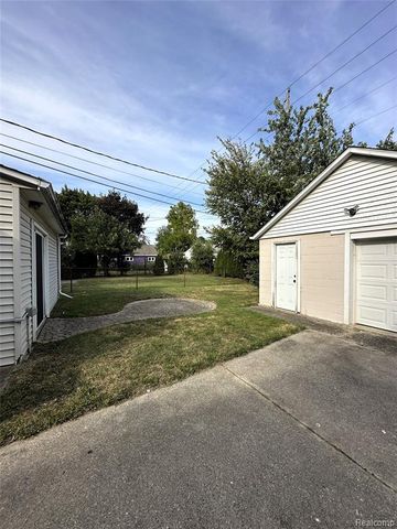 3734 Buckingham Avenue, Berkley, MI 48072