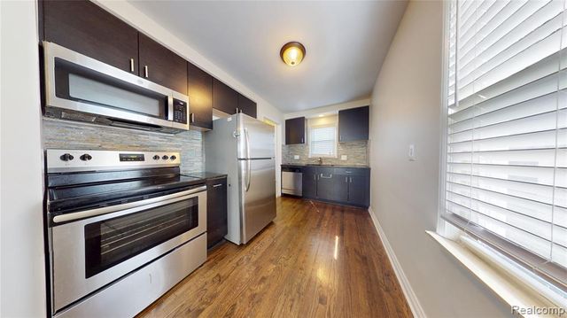 3734 Buckingham Avenue, Berkley, MI 48072