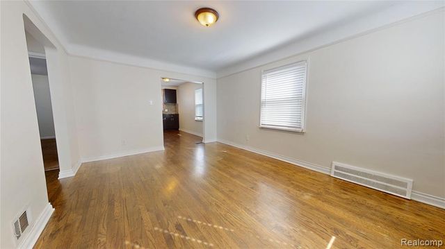 3734 Buckingham Avenue, Berkley, MI 48072