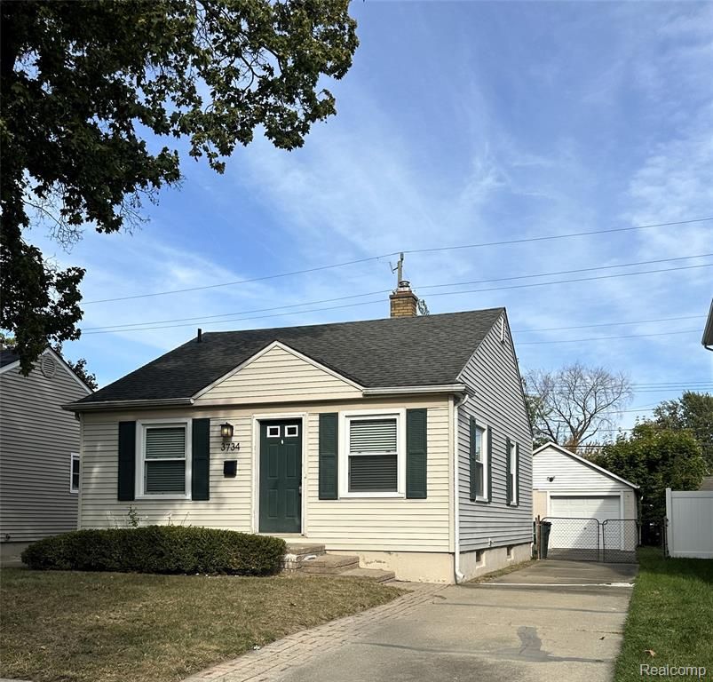 3734 Buckingham Avenue, Berkley, MI 48072