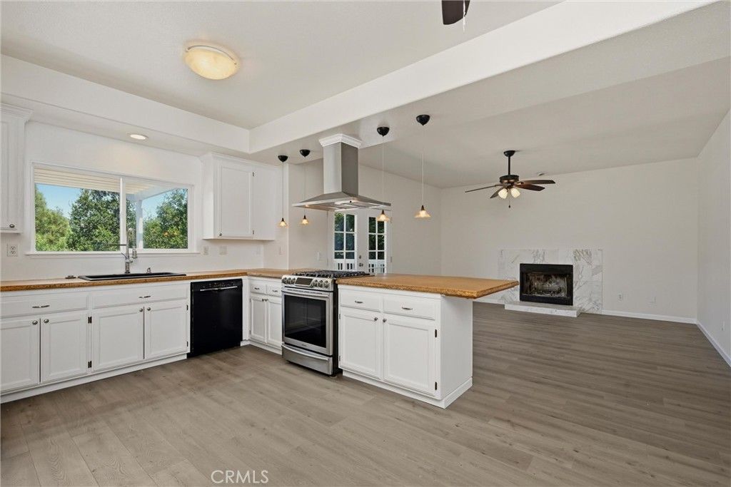 Image 10 of property listing at 18120 N Shore, Hidden Valley Lake, CA 95467