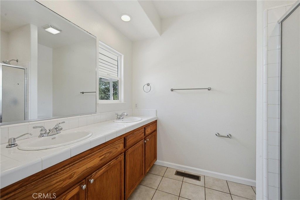 Image 16 of property listing at 18120 N Shore, Hidden Valley Lake, CA 95467