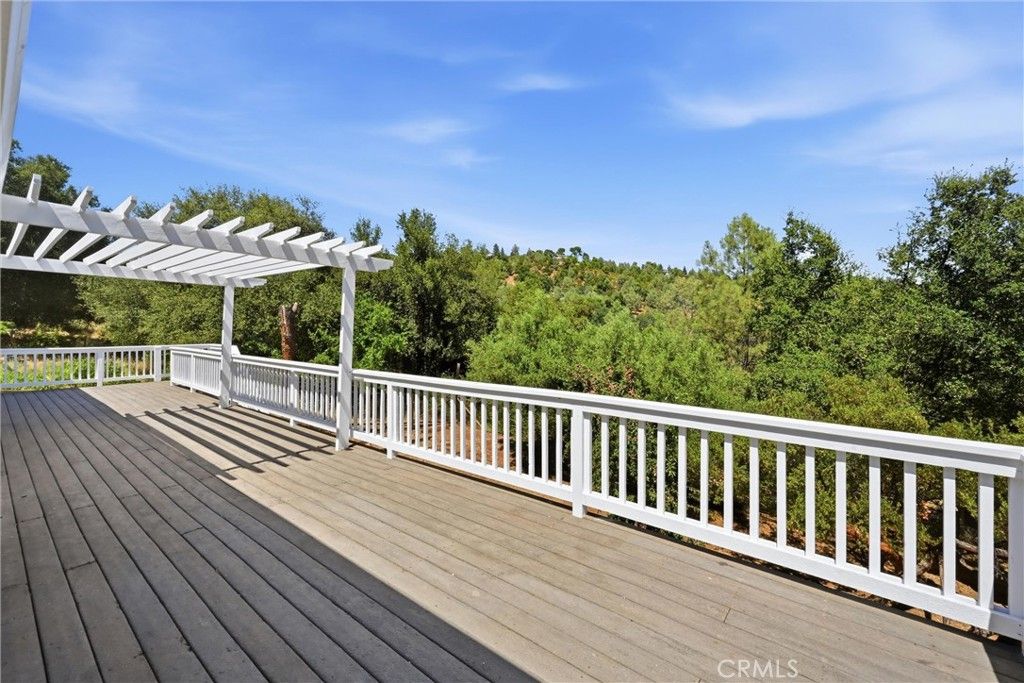 Image 21 of property listing at 18120 N Shore, Hidden Valley Lake, CA 95467