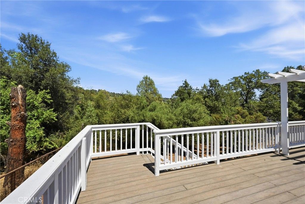 Image 23 of property listing at 18120 N Shore, Hidden Valley Lake, CA 95467