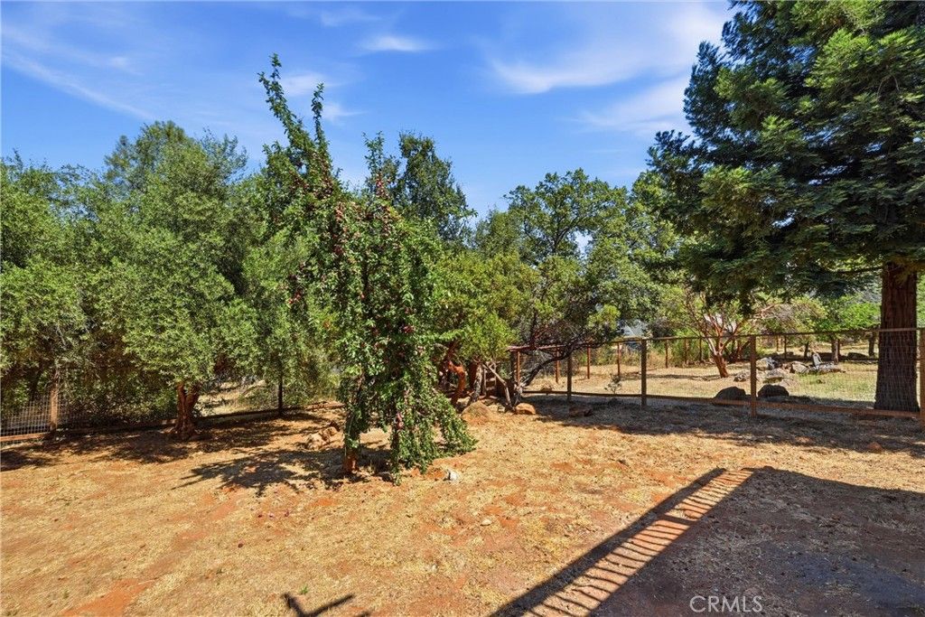 Image 25 of property listing at 18120 N Shore, Hidden Valley Lake, CA 95467