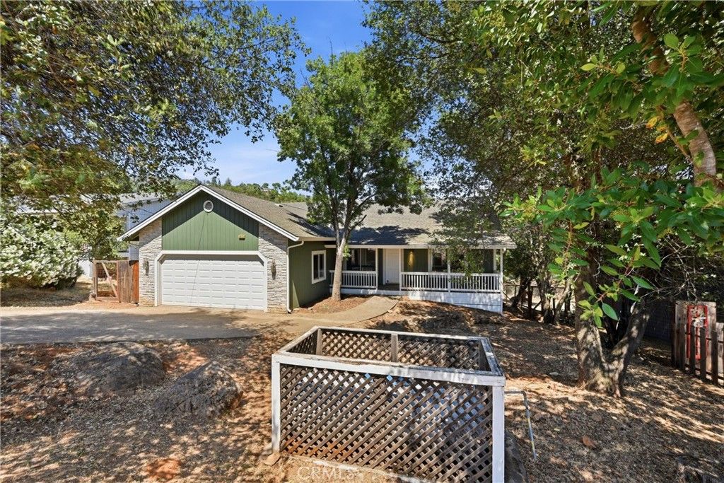 Image 31 of property listing at 18120 N Shore, Hidden Valley Lake, CA 95467