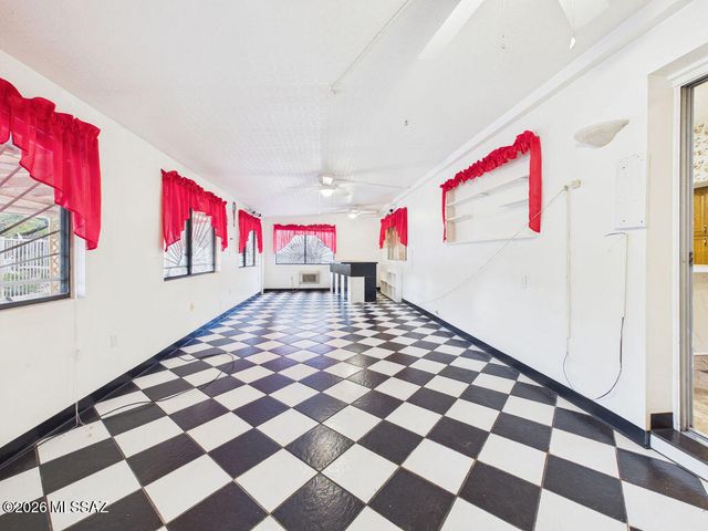 4251 N Wolford Road, Tucson, AZ 85749