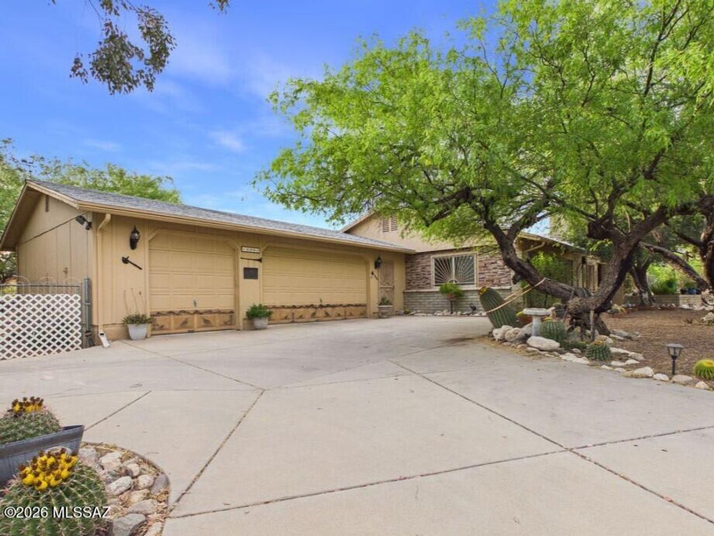 4251 N Wolford Road, Tucson, AZ 85749