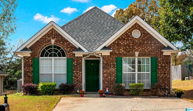 423 CAMDEN COVE CIRCLE, Calera, AL 35040