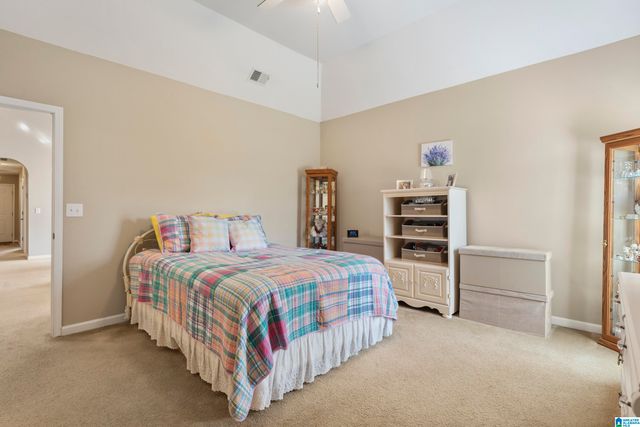 423 CAMDEN COVE CIRCLE, Calera, AL 35040