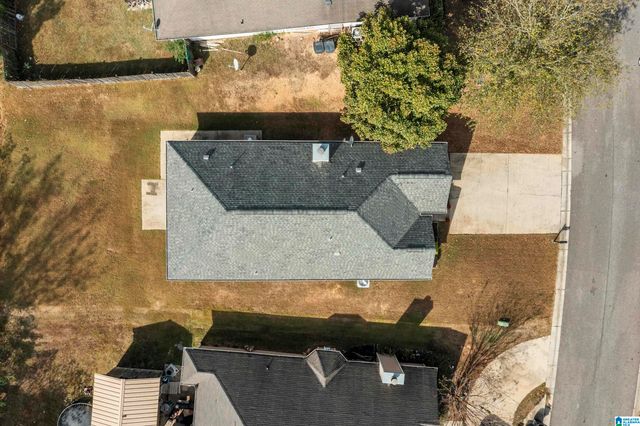 423 CAMDEN COVE CIRCLE, Calera, AL 35040