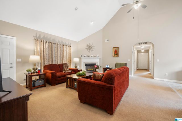 423 CAMDEN COVE CIRCLE, Calera, AL 35040