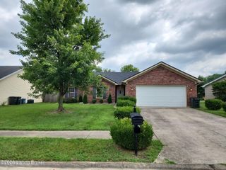 405 Parker Pl, Jeffersonville, IN 47130