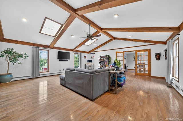 214 DuBois, Gardiner, NY 12561