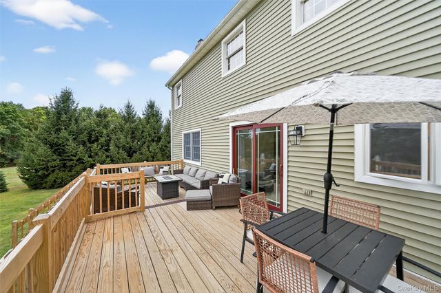 214 DuBois, Gardiner, NY 12561
