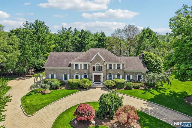 41 Sunflower Drive, Upper Saddle River, NJ 07458