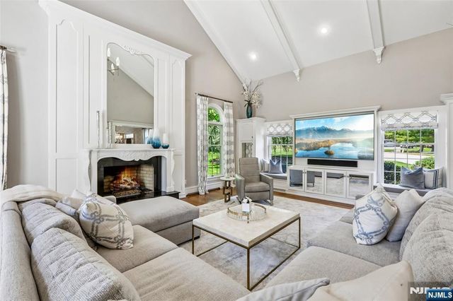 41 Sunflower Drive, Upper Saddle River, NJ 07458