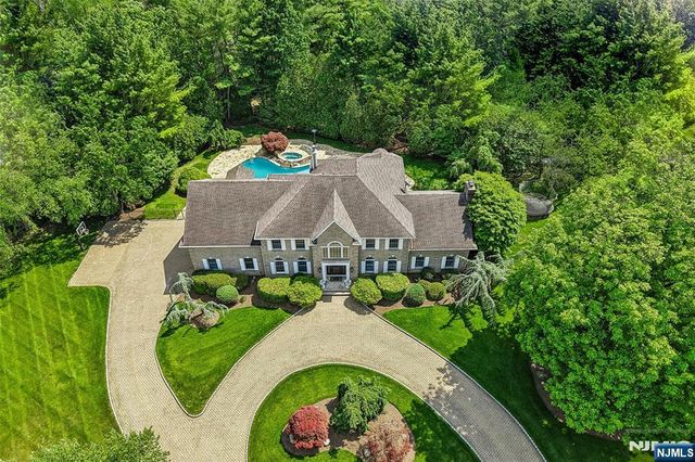 41 Sunflower Drive, Upper Saddle River, NJ 07458