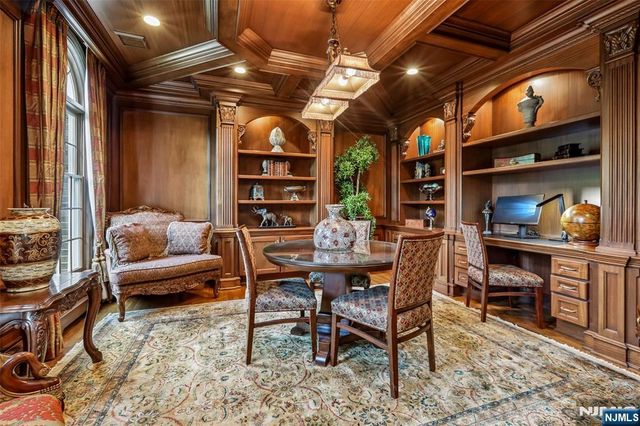 41 Sunflower Drive, Upper Saddle River, NJ 07458