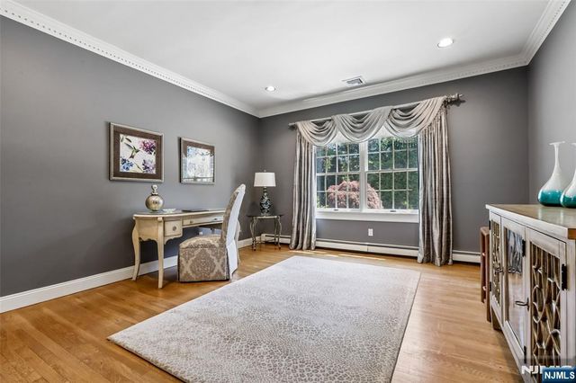 41 Sunflower Drive, Upper Saddle River, NJ 07458
