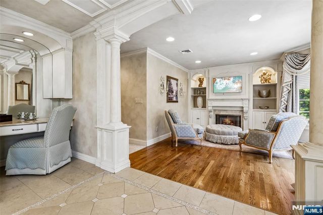 41 Sunflower Drive, Upper Saddle River, NJ 07458