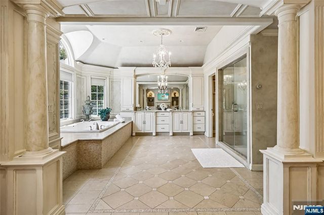 41 Sunflower Drive, Upper Saddle River, NJ 07458