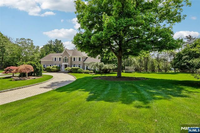 41 Sunflower Drive, Upper Saddle River, NJ 07458