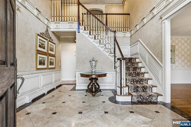 41 Sunflower Drive, Upper Saddle River, NJ 07458