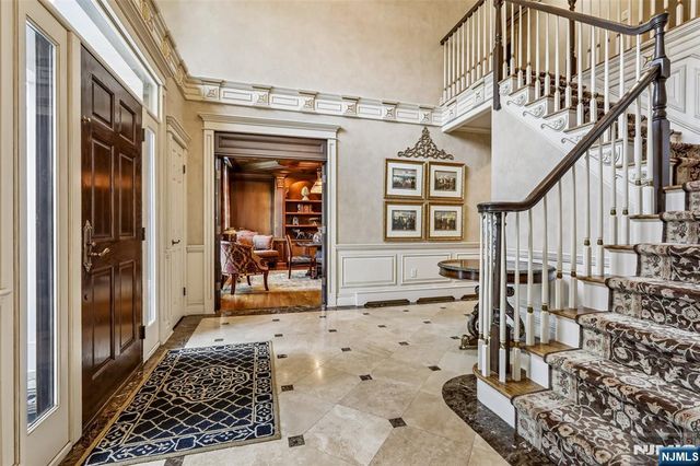 41 Sunflower Drive, Upper Saddle River, NJ 07458