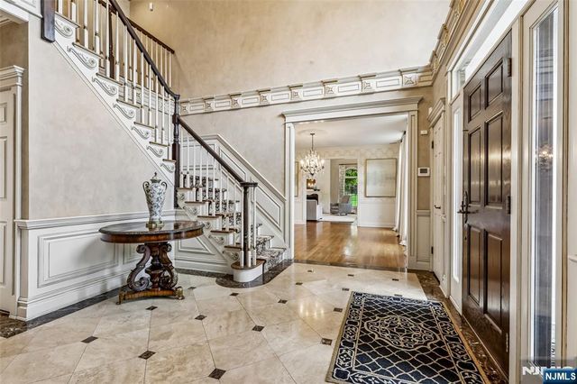 41 Sunflower Drive, Upper Saddle River, NJ 07458
