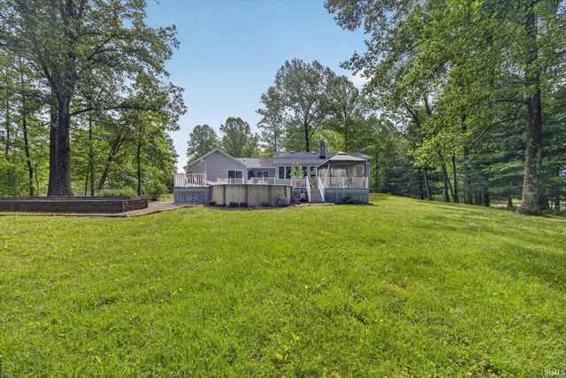 4127 N Northwood Lane, Bloomfield, IN 47424