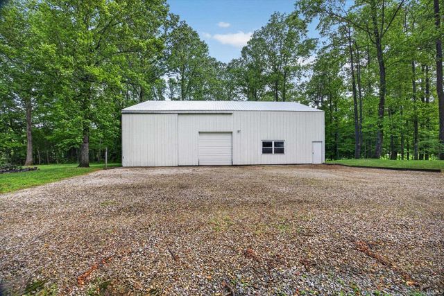 4127 N Northwood Lane, Bloomfield, IN 47424