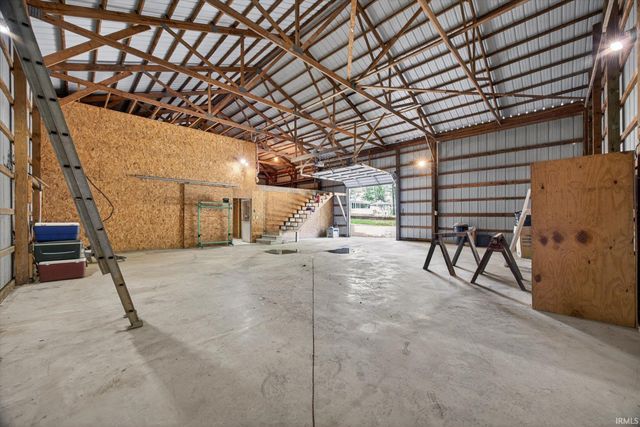 4127 N Northwood Lane, Bloomfield, IN 47424