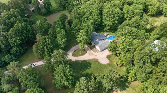 4127 N Northwood Lane, Bloomfield, IN 47424