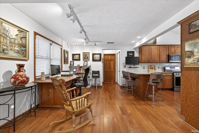 4127 N Northwood Lane, Bloomfield, IN 47424