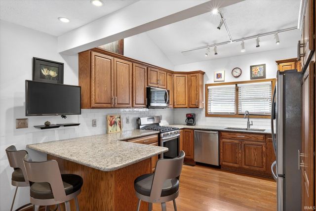 4127 N Northwood Lane, Bloomfield, IN 47424