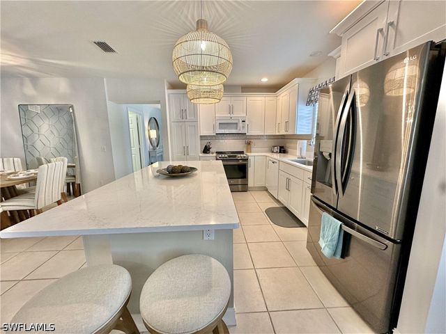 798 107th AVE N, Naples, FL 34108