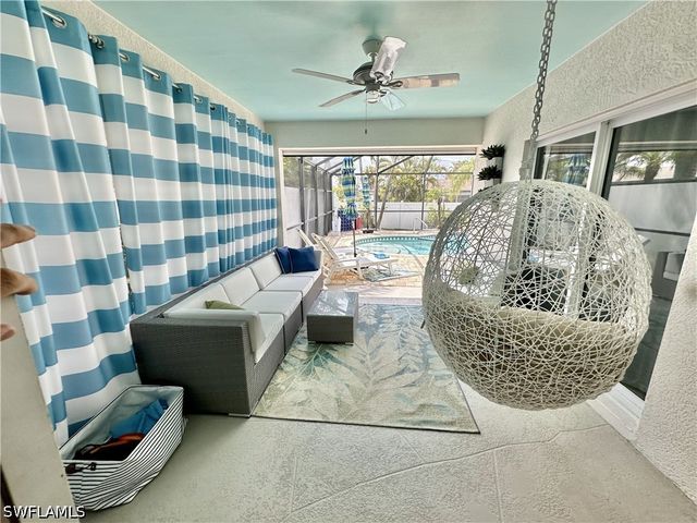 798 107th AVE N, Naples, FL 34108