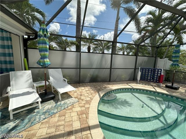 798 107th AVE N, Naples, FL 34108