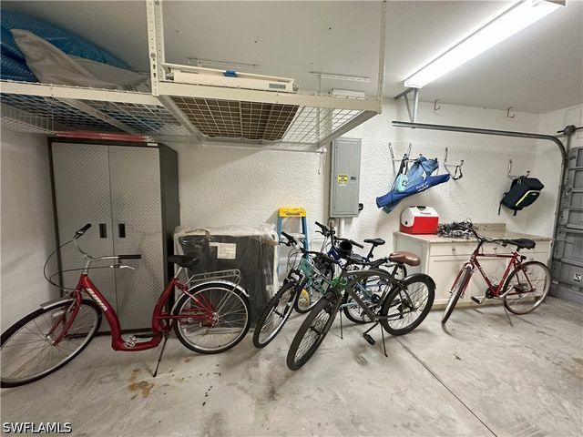 798 107th AVE N, Naples, FL 34108